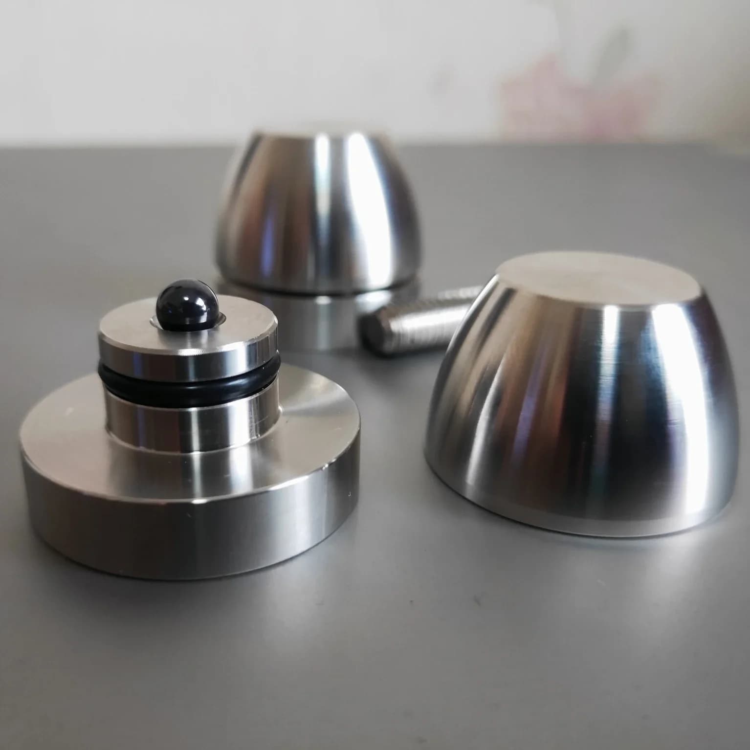 Châssis d'amplificateur de haut-parleur Audio HIFI, amortisseur FE, coussinet de pied, Base d'isolation des ongles, pointes de support, sol conique
