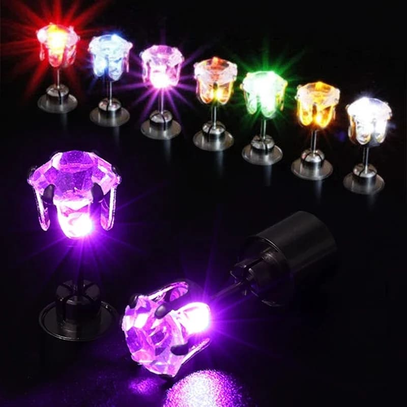 1/2 pièces LED éclairer oreille boucles d'oreilles coloré clignotant Zircon boucle d'oreille en acier inoxydable fête nuit Bling oreille anneau