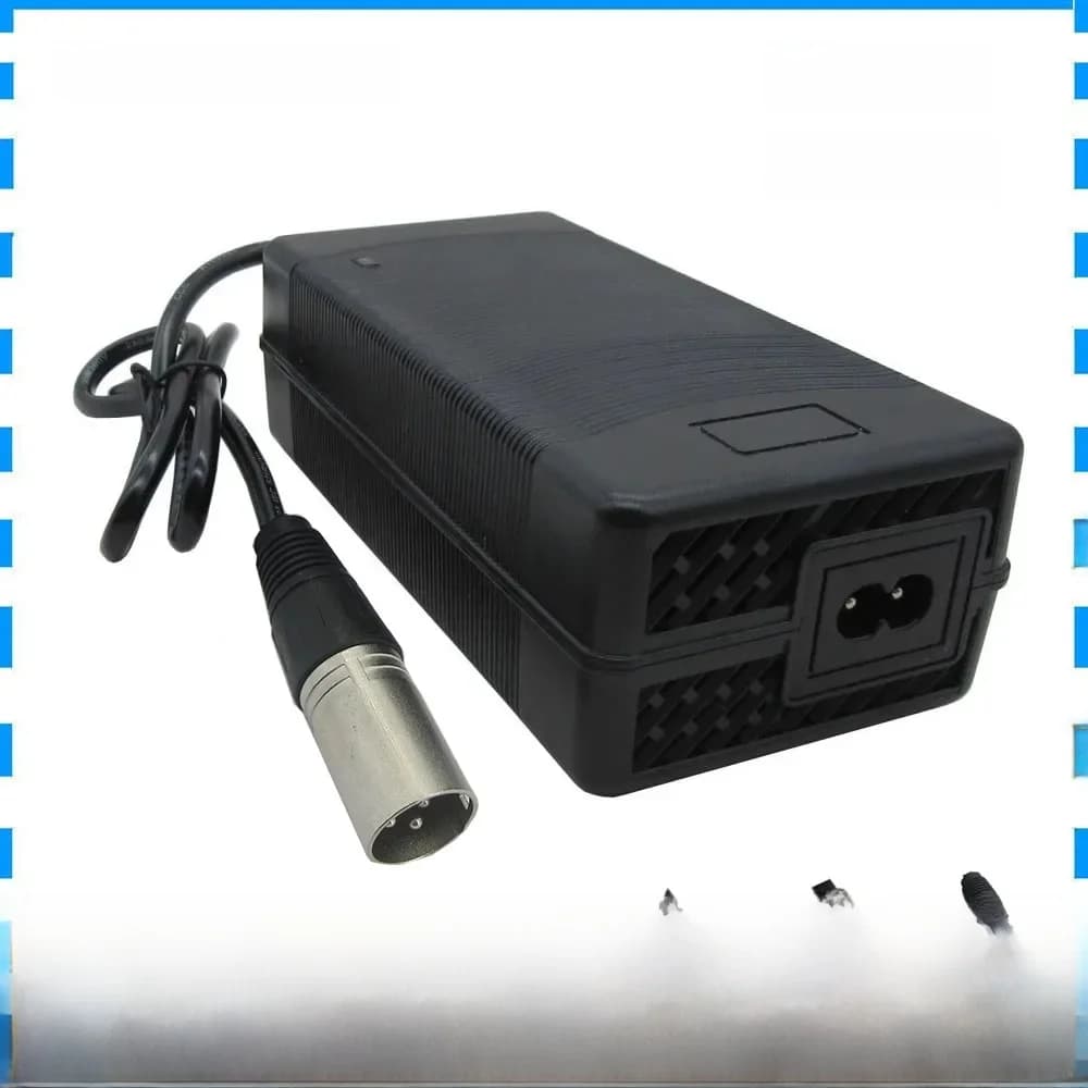 Chargeur Li-Ion 48V 4A 54.6V 4A XLR pour batterie lithium 13S 48 volts avec ventilateur et connecteur XT60 DC GX16