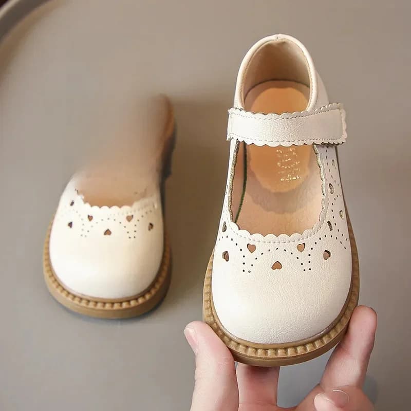 Chaussures en cuir doux pour filles, Mary Janes avec découpes, chaussures provoqué en forme de cœur, mode princesse pour enfants, doux et chic,