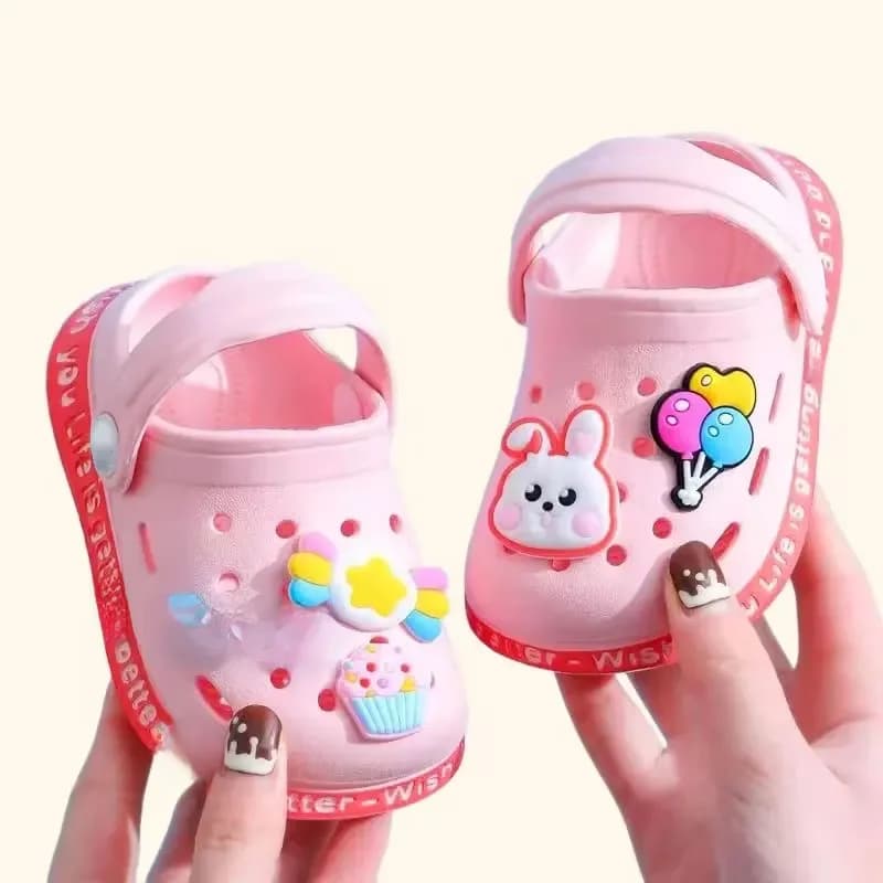 Chaussures d'été pour enfants, sandales à trous, pantoufles souples antidérapantes, Design de dessin animé, chaussures pour bébés, plage de