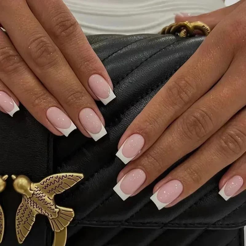 24 pièces pointe française presse à la main sur les ongles minimaliste couleur unie faux ongles moyen carré couverture complète presse sur les