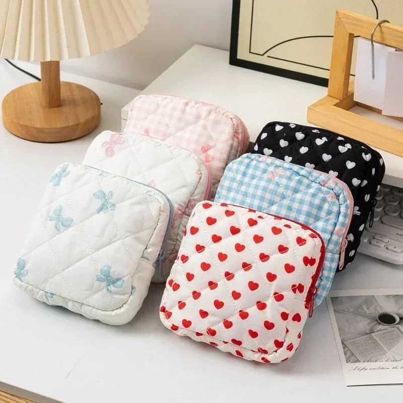 Sac de rangement pour serviettes hygiéniques imprimées cœur, pochette pour période féminine, sac de rangement pour tampons portables, Mini