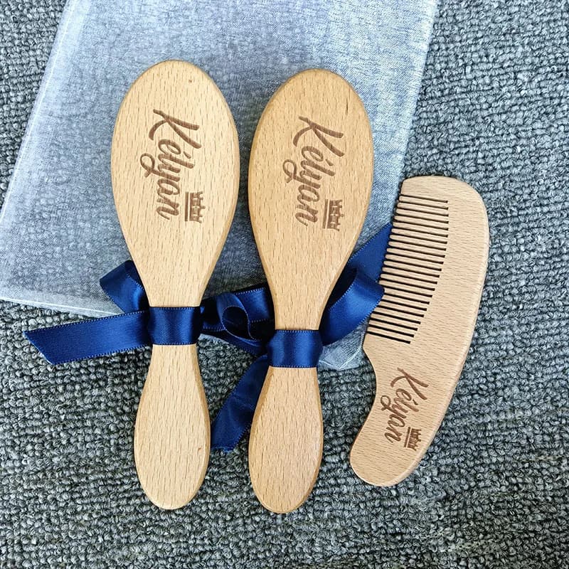 Brosse et peigne à cheveux personnalisés pour nouveau-né, cadeau pour bébé, souvenir en poils de bois, peigne pour tout-petits, cadeau de