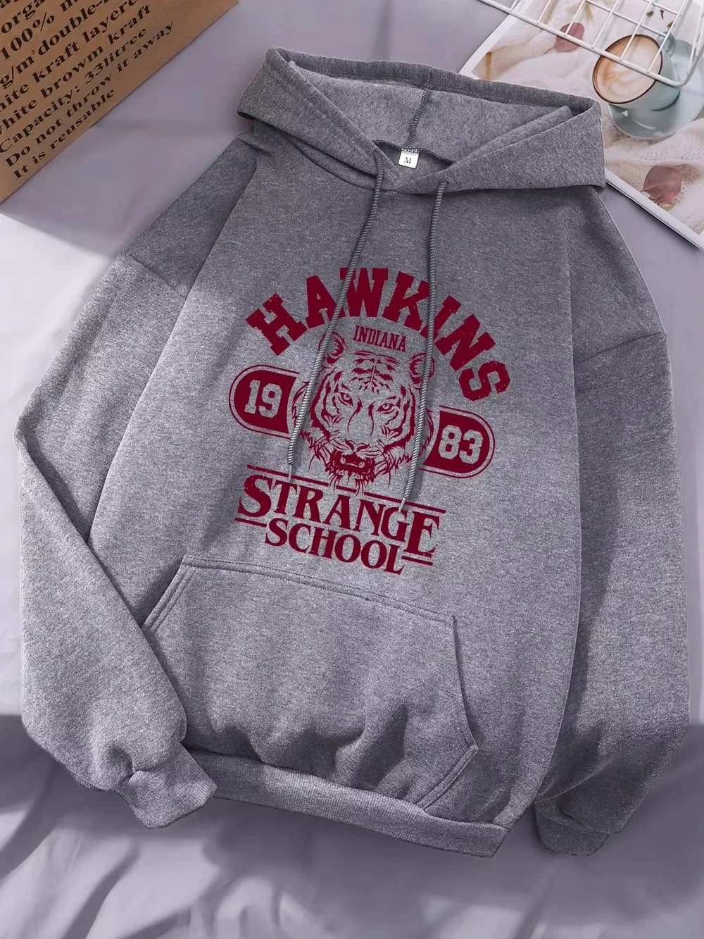 Hawkins étrange école 1983 imprimer sweats à capuche femmes hiver polaire chaud sweat basique ample poche pull rue femme vêtements