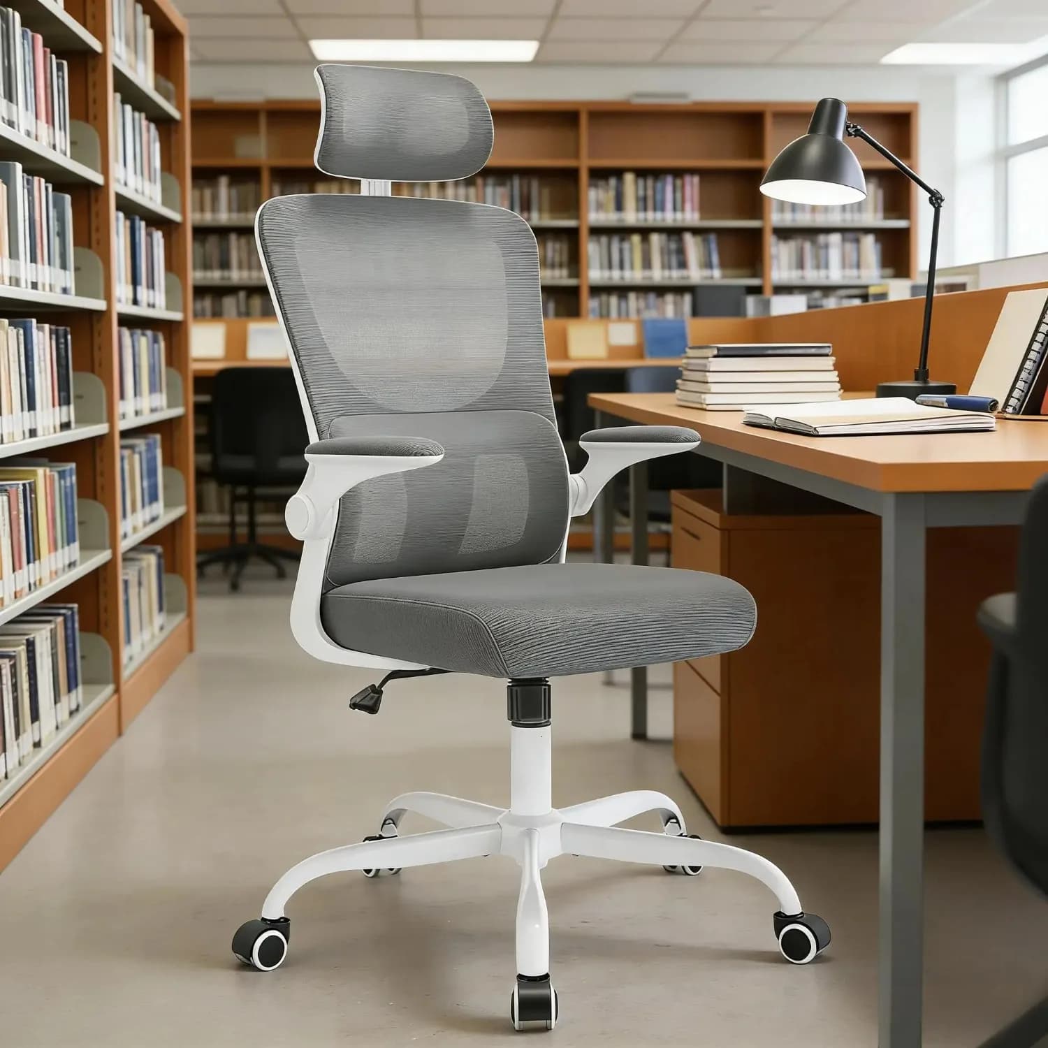 Chaise de conférence à dossier haut, chaise de bureau respirante avec roulettes, chaise de jeu confortable.