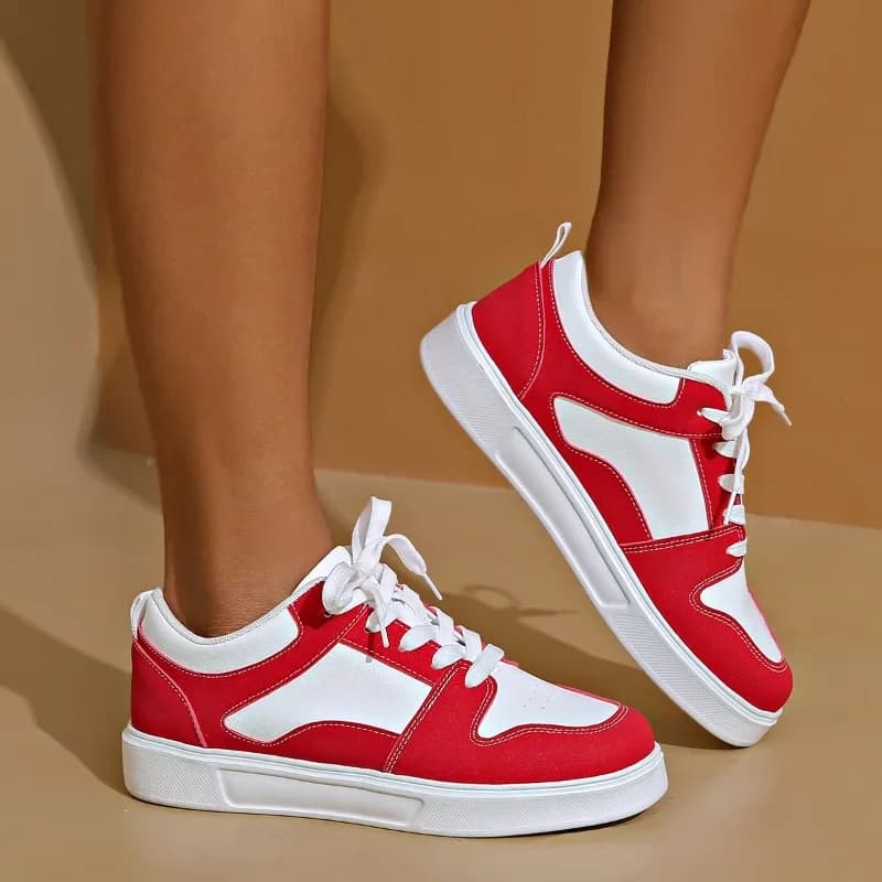 Chaussures de Skate de sport blanches et rouges pour femmes, baskets basses décontractées, grande taille 42, plates et confortables, en cuir, 2024