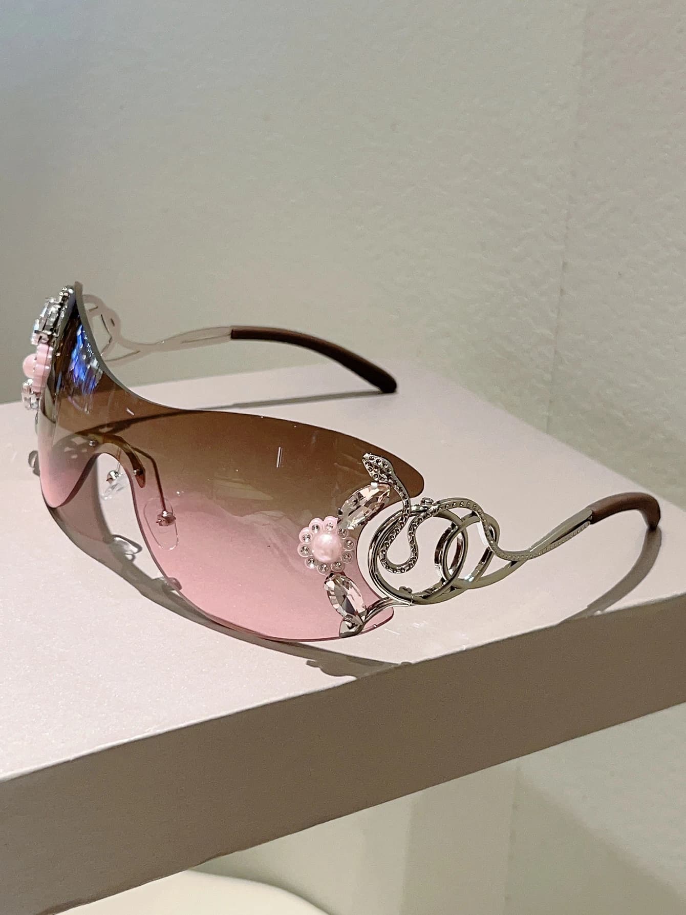 KAMMPT – lunettes de soleil Y2k sans bords avec strass pour femmes, monobloc, décoration extérieure, nuances, Design tendance, dégradé