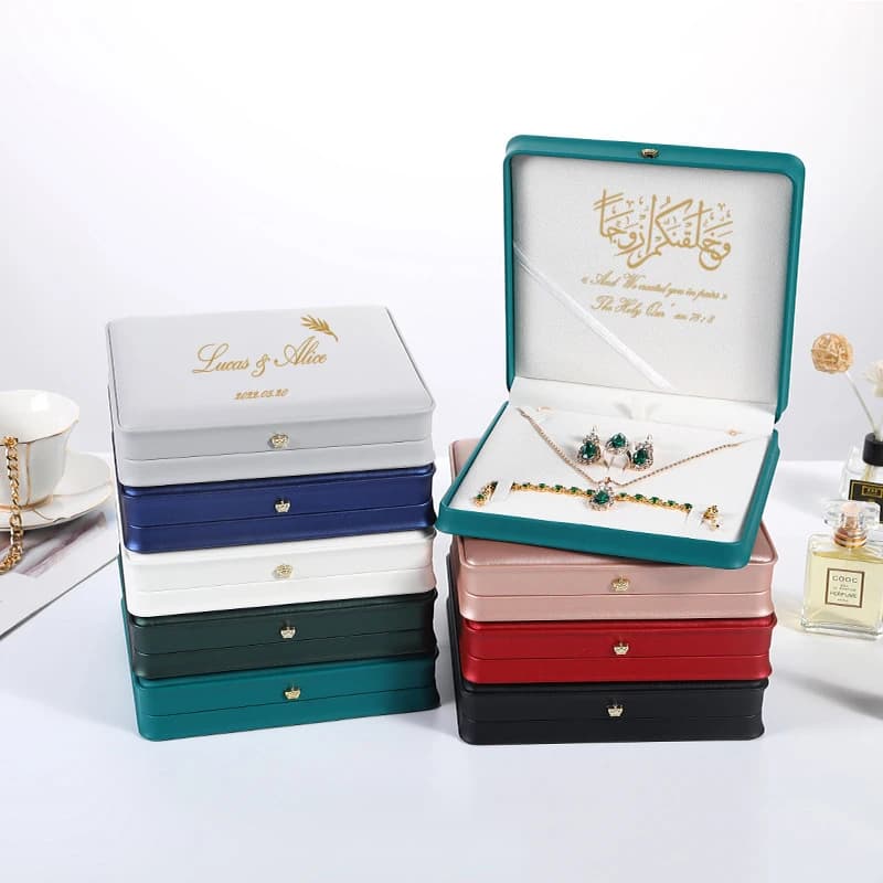 Boîte à bijoux personnalisée en PU, grande boîte de rangement, boîte de bague de mariage, collier, boucle d'oreille, bracelet, coffrets cadeaux