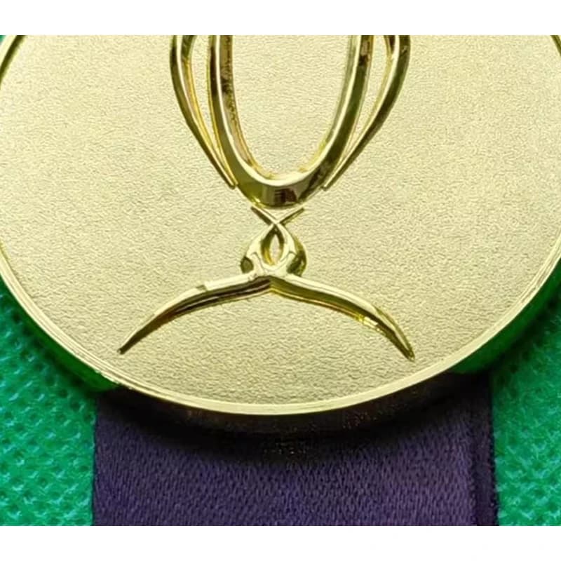 Offre spéciale nouveau 2025 européen Super Cup Champion médaille en métal réplique Souvenir de fan de football comme cadeau pour les amis
