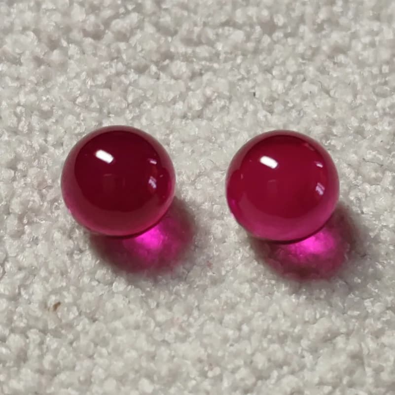 Vente chaude 3.0 ~ 12mm 5A qualité lâche # 5 pierres rouges Rubi, boule ronde, corindon, pierres précieuses synthétiques sans trou pour bijoux