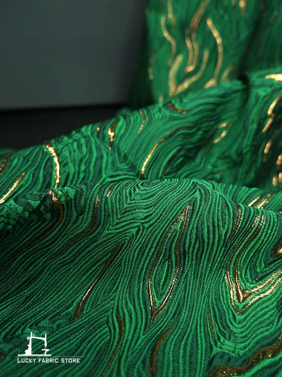 Robe jacquard de montagne verte, tissu de style ins, tissu en relief métallique mélangé, tissu de créateur de mode