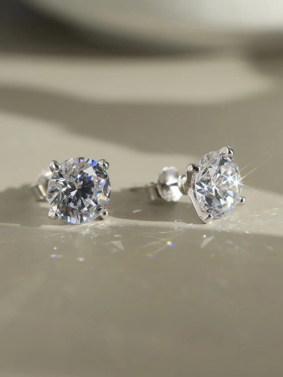 ORSA JEWELS Argent sterling 925 avec une superbe zircone ovale, bijoux simples mais élégants pour femmes, pour un usage quotidien LZE53
