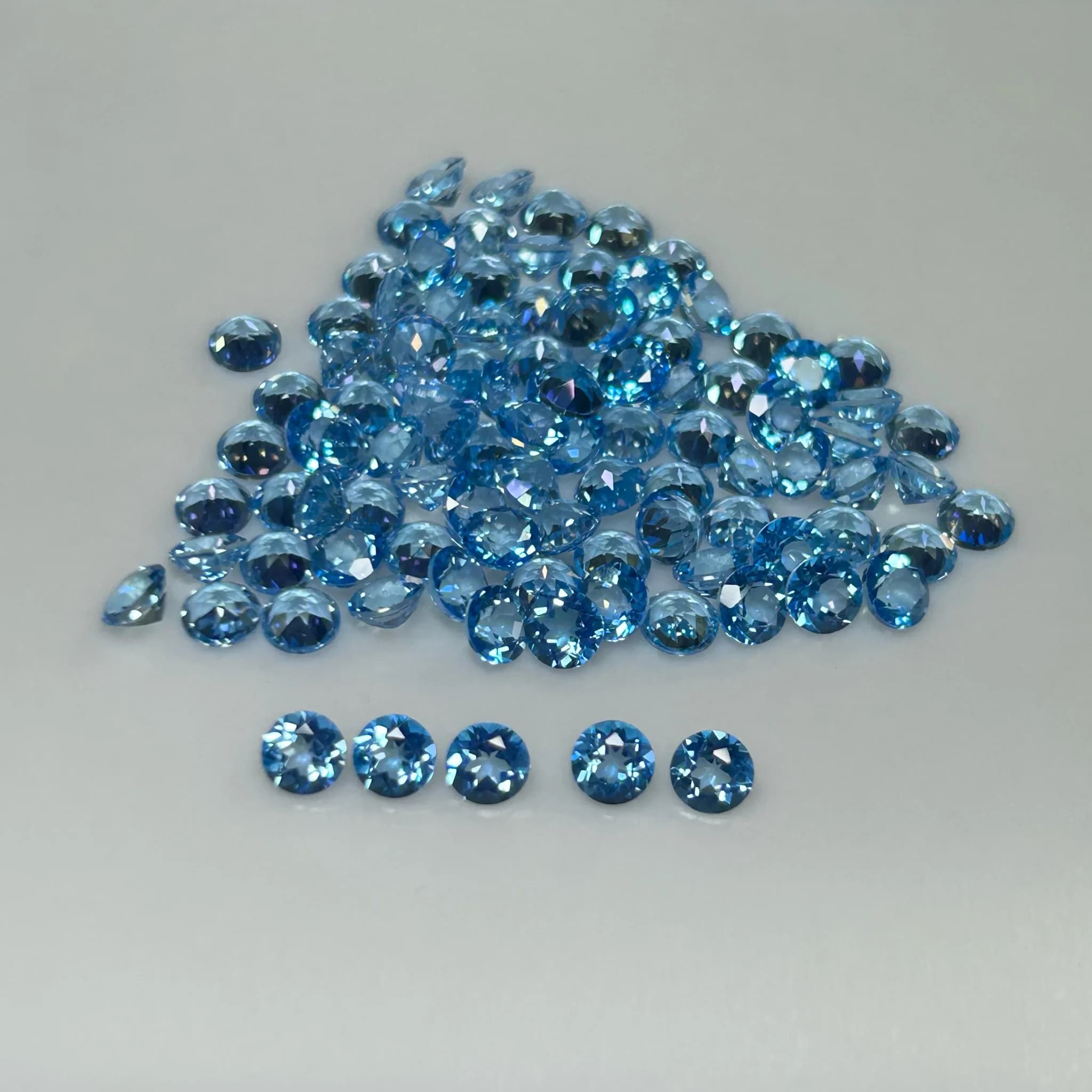Pierre de topaze bleue suisse naturelle, 0.9mm-6mm, pierres précieuses originales en topaze à coupe ronde en vrac