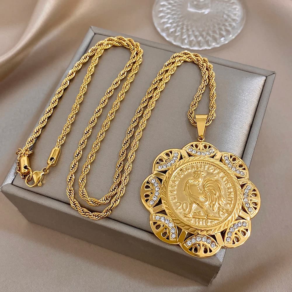 Collier pendentif fleur Greatera pour femmes, nouveau style 2026, classique, haute qualité, incrusté de strass, en acier inoxydable