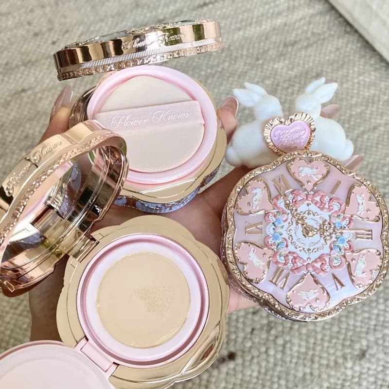 Flower Knows Bunny Garden Collection Cushion CC Cream Fond de Teint Correcteur Maquillage Coréen Longue Tenue