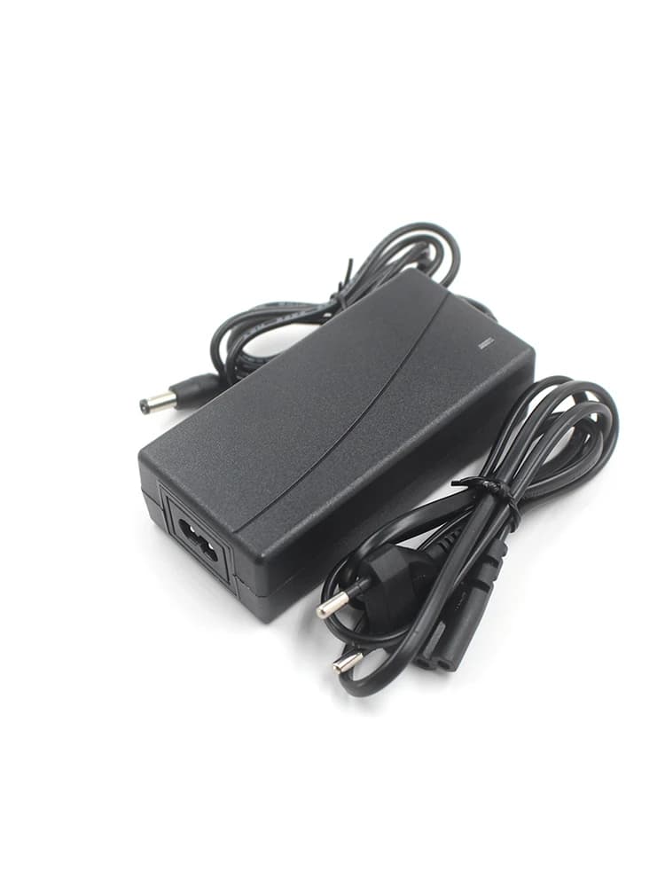 Caméra de routeur 16.8V 3A 4A 5A, chargeur pour UPS 16.8V3A 16.8V4A 16.8V5A, chargeur de batterie au Lithium DC 5.5MM x 2.5MM