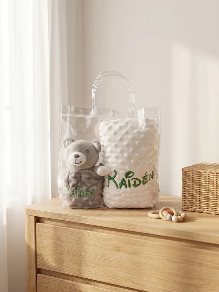 Couverture en minky à pois personnalisée avec nom brodé et ensemble doudou de sécurité avec sac cadeau, cadeau de baptême personnalisé,