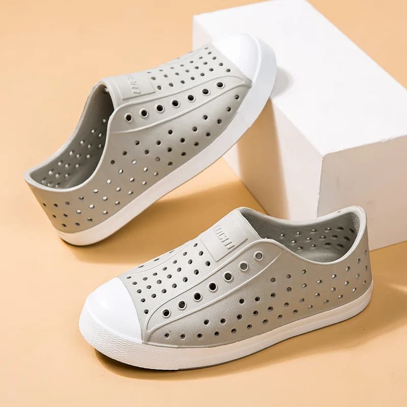 Nouvelles sandales d'été pour enfants, chaussures de plage légères antidérapantes pour garçons et filles, chaussures de sport pour enfants,