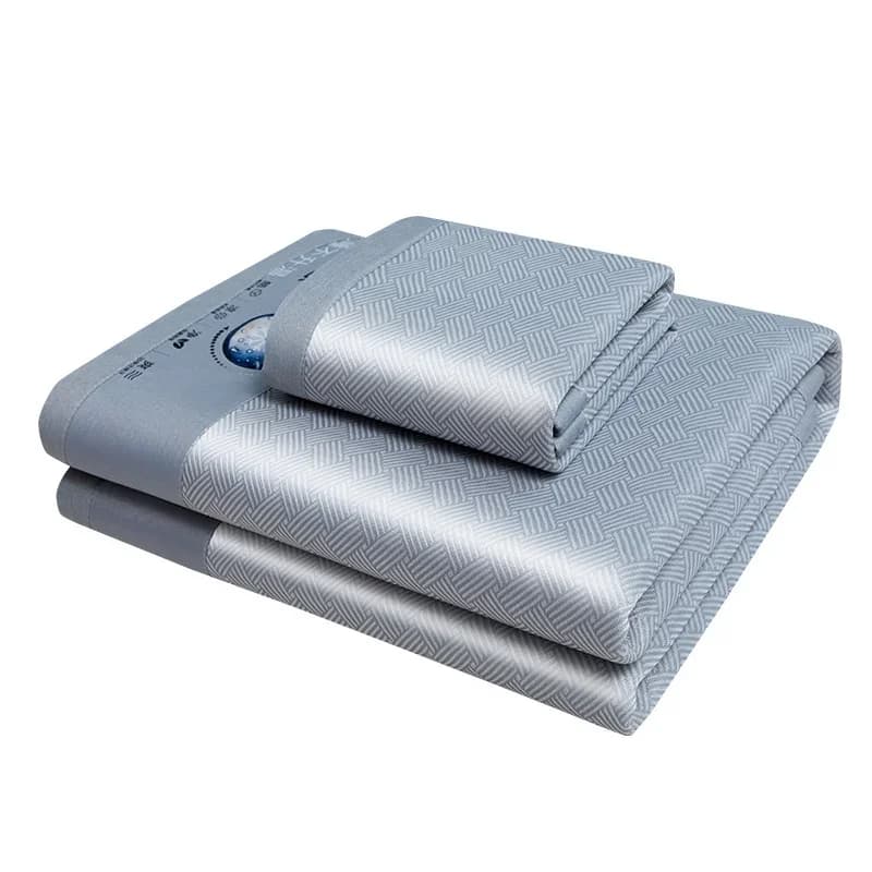 Ensemble de matelas rafraîchissant en soie glacée pour l'été, avec coussin de couchage en fibre de carbone, housse de lit lisse de luxe léger