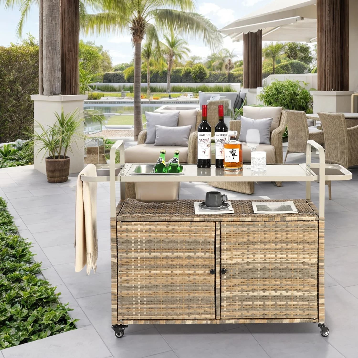 Table de bar extérieure, chariot de bar en osier avec armoire, chariot de service de patio avec plateau en acier, seau à glace, panier latéral,
