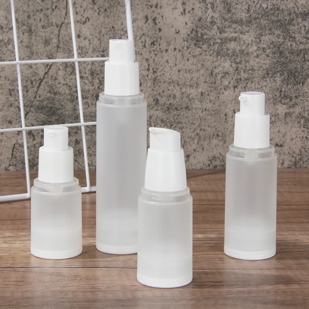 Bouteilles de lotion à pompe à vide en PP givrées vides de 15/30/50/80/100 ml, distributeur de cosmétiques de voyage, flacons pulvérisateurs