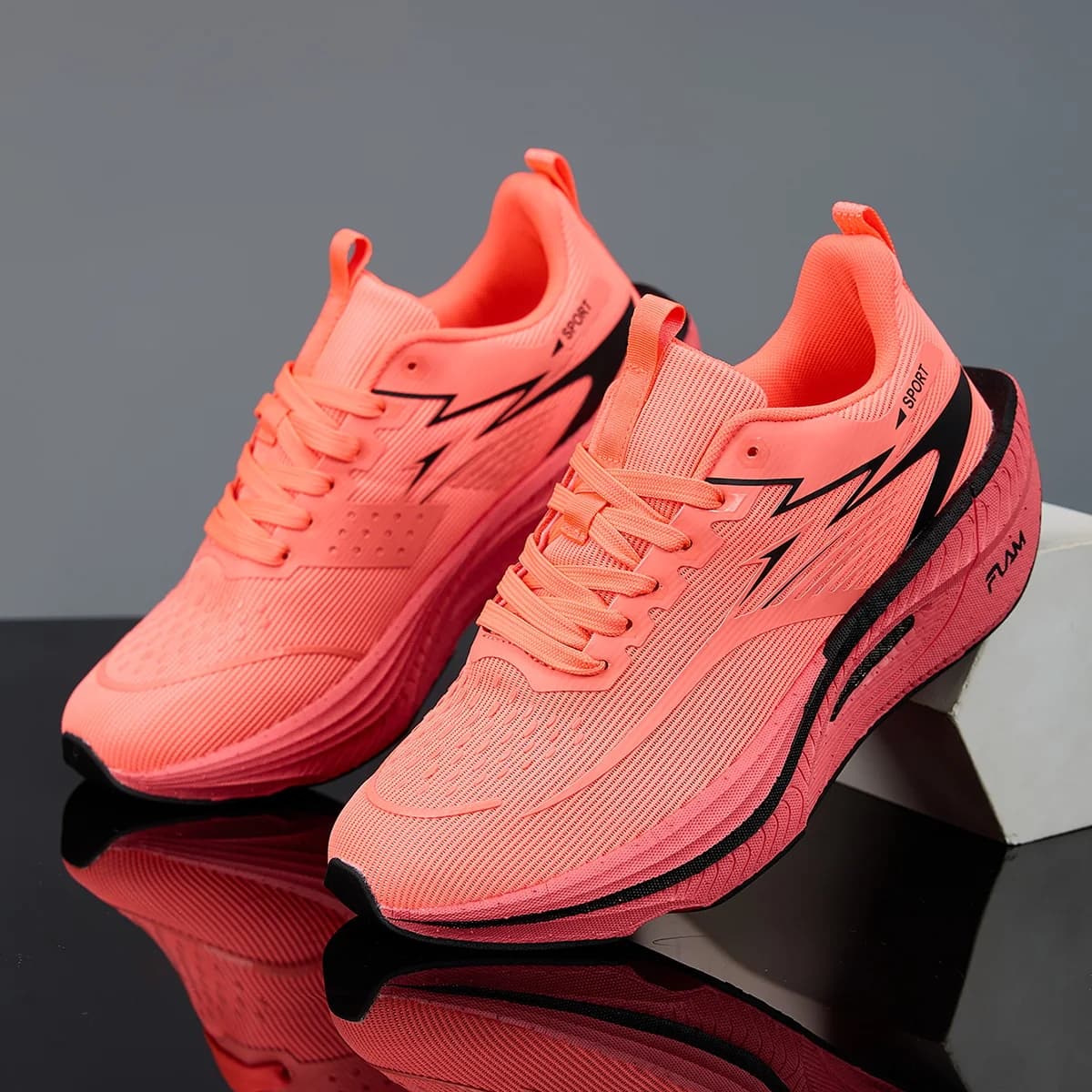 Chaussures de sport de course populaires pour l'été, tendance, polyvalentes, antidérapantes, résistantes à l'usure, hautement élastiques,