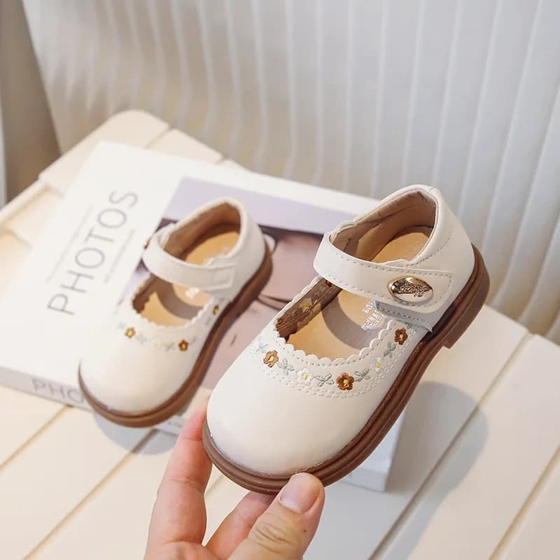 Chaussures en cuir Mary Gasoline pour enfants, fleurs brodées, chaussures de princesse décontractées, polyvalentes, mode printemps et automne,