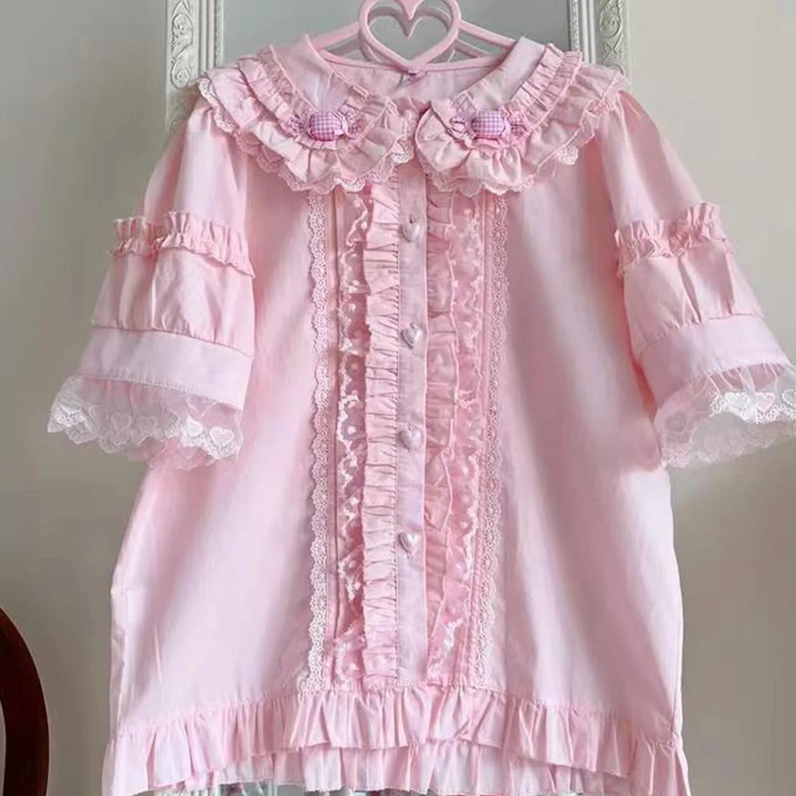 Japonais mignon Lolita Blouses femmes Kawaii bonbons col claudine JK chemise hauts filles doux dentelle volants manches bouffantes Chic Blouse