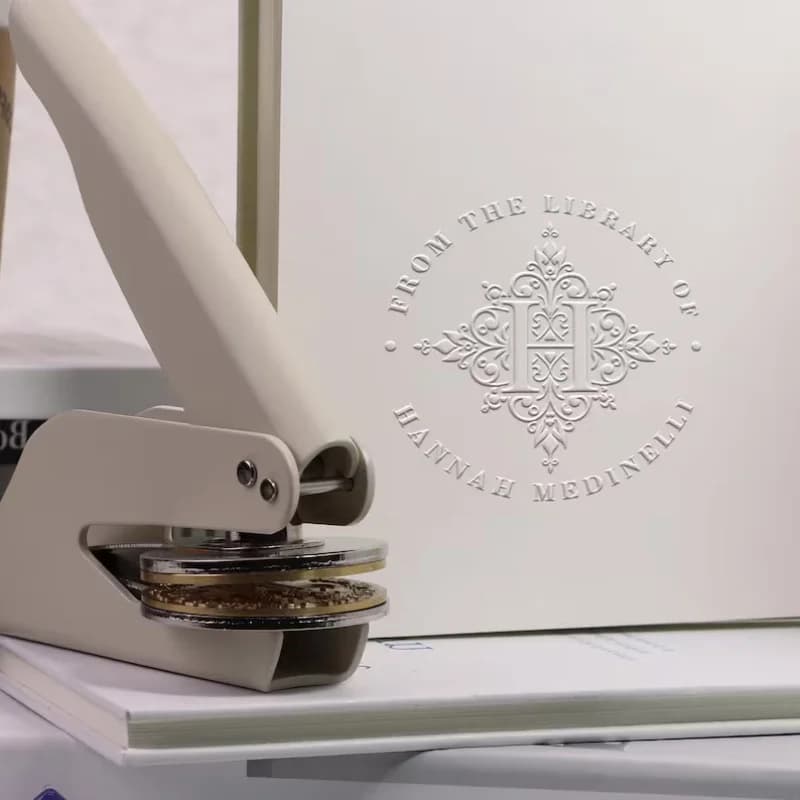 Timbre de gaufrage personnalisé, de la bibliothèque, timbres de gaufrage de livres personnalisés, logo personnalisé, école de magie, cadeau pour
