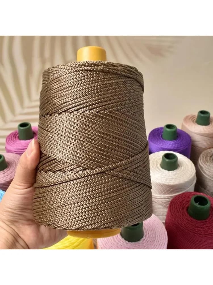 Fil de soie glacée léger pour l'été, idéal pour le crochet et la confection artisanale de chapeaux de soleil, sacs, chaussures, coussins et