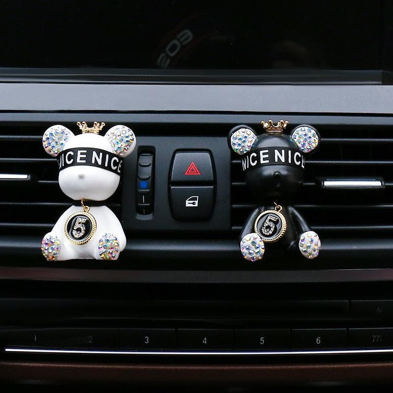 Fournitures automobiles créatives ours incrustés, petit ours intérieur de voiture, luminaire de sortie de parfum, arôme de voiture décoratif