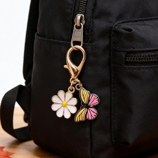 Fleur porte-bonheur Pocket Hug Porte-clés Papillon/Abeille/Coccinelle Inspirants Charme Porte-clés Fleur avec Carte Cadeaux pour Femmes Amies