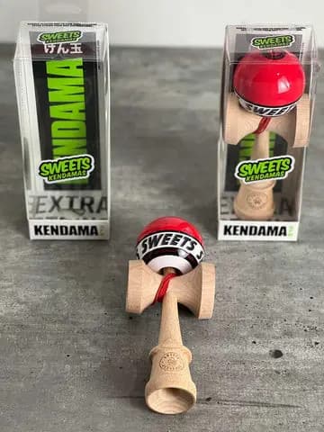 SWEETS KENDAMAS Kendama Starters Amped Rouge