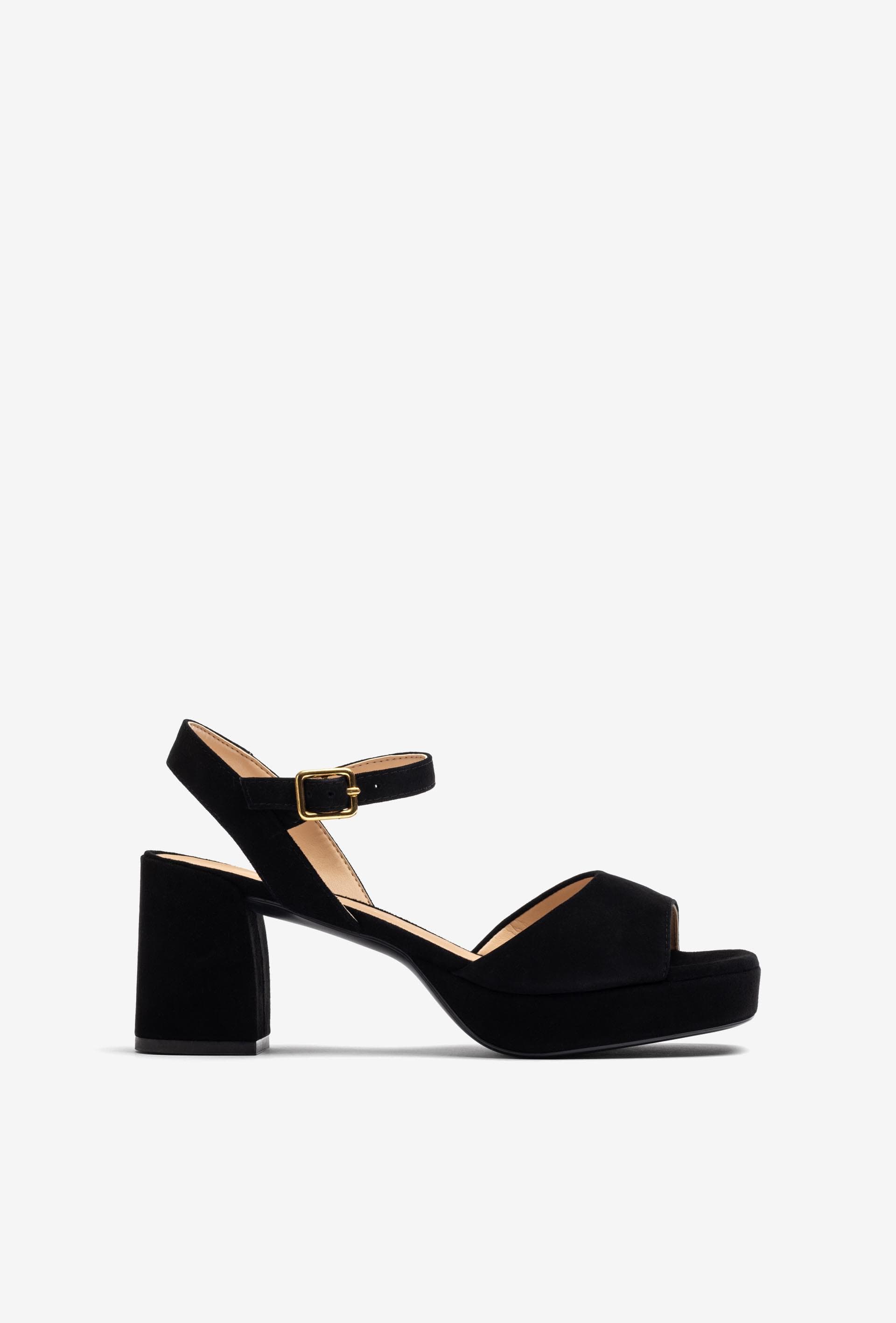 Sandalen mit niedrigem absatz und plateau