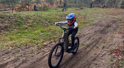 Anniversaire enfants : Trottinette électrique à Saint-Jeures