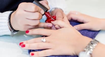 Beauté des mains et manucure à Rueil-Malmaison - Rue d'Estienne d'Orves