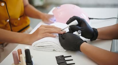 Soin des ongles à Crépy-en-Valois - Manucure et vernis semi-permanent